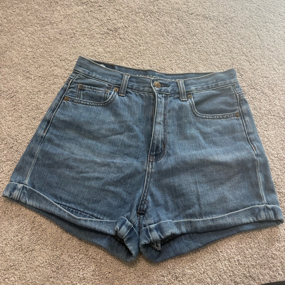American eagle mom Jean shorts